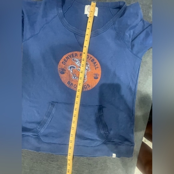 ‘47 brand Denver Broncos Vintage Style Sweatshirt- Size L (fits closer to a M) - Picture 11 of 11